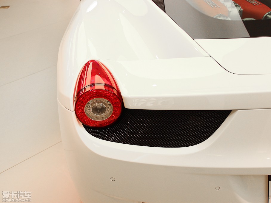 2010458 4.5L Italia