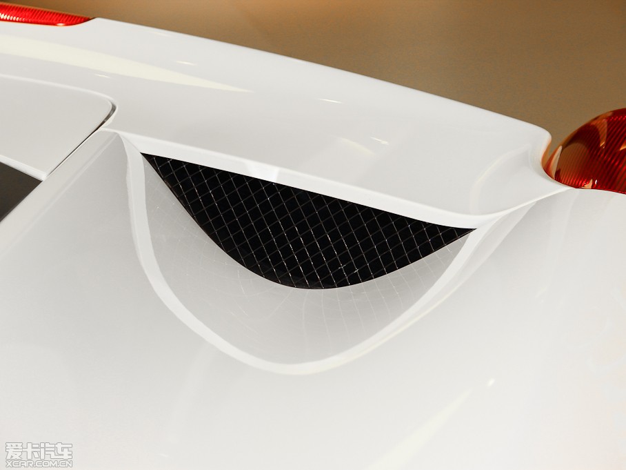 2010458 4.5L Italia