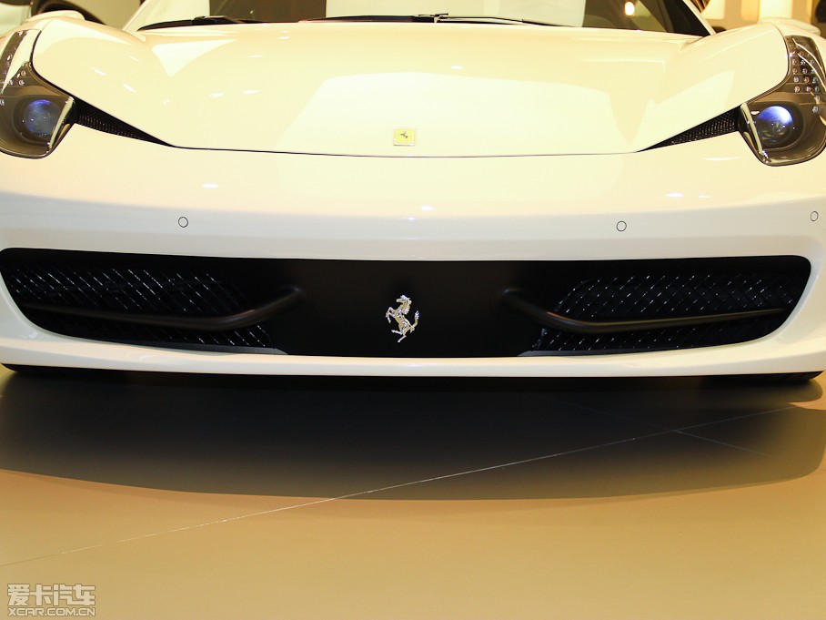 2010458 4.5L Italia