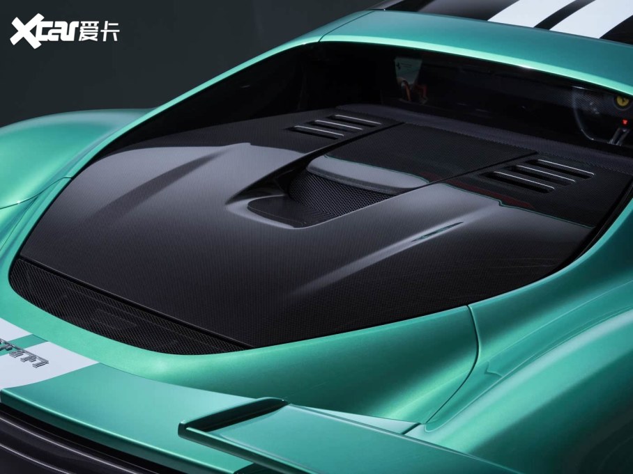 2025296 3.0T V6 Speciale