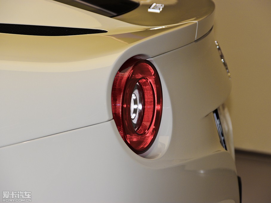 2013F12berlinetta 6.3L ˜ʰ