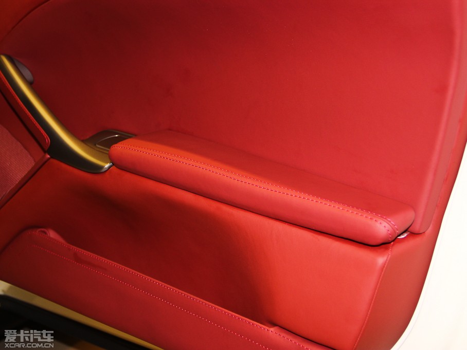 2013F12berlinetta 6.3L ˜ʰ