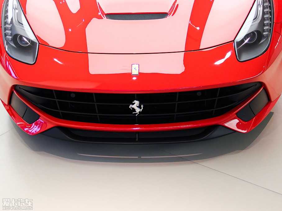 2013F12berlinetta 6.3L ˜ʰ