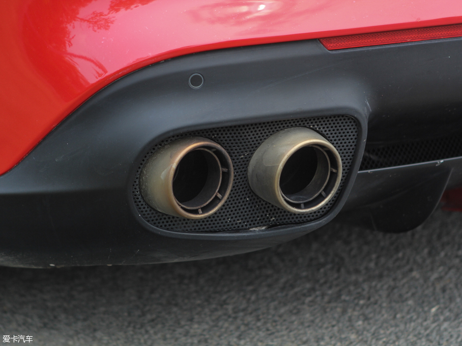 2013F12berlinetta 6.3L (bio)(zhn)