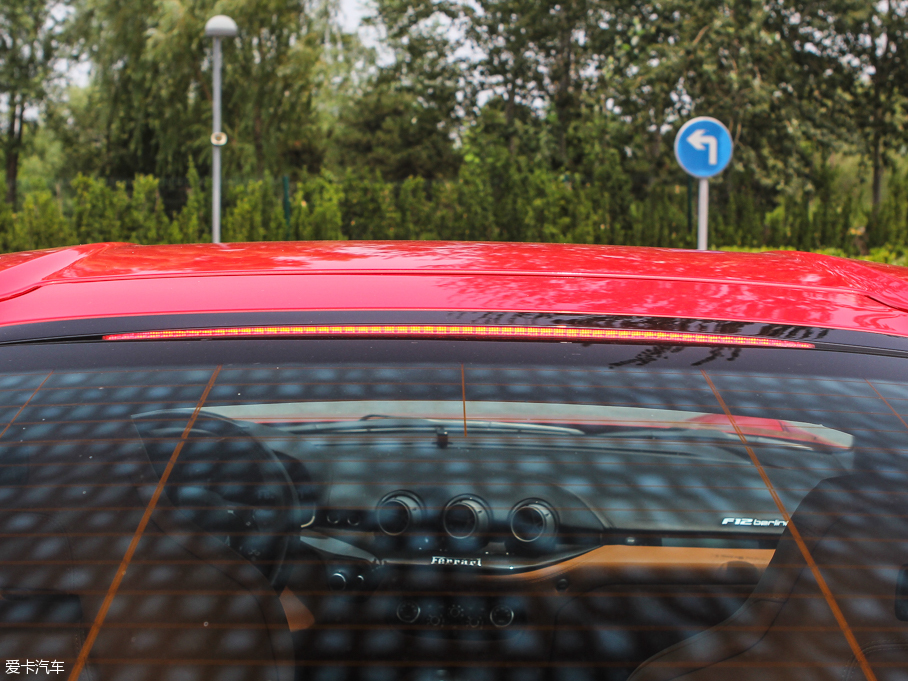 2013F12berlinetta 6.3L (bio)(zhn)