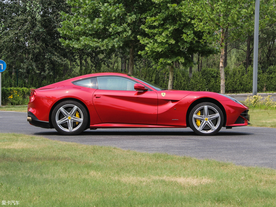 2013F12berlinetta 6.3L ˜ʰ