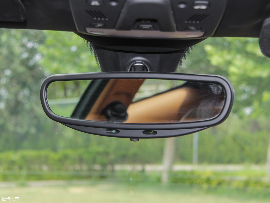 2013F12berlinetta 6.3L (bio)(zhn)