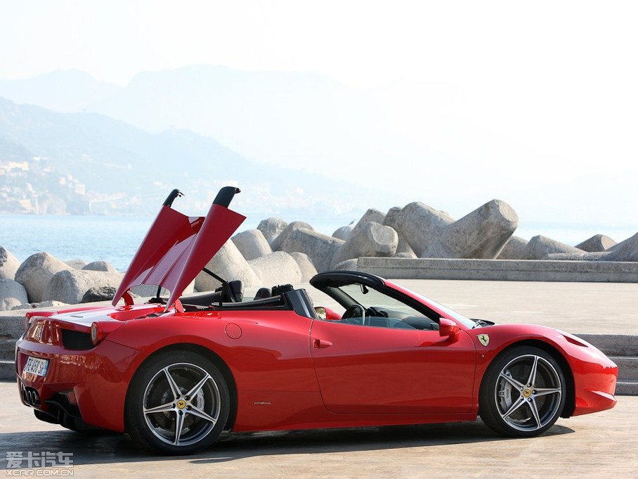 2013458 4.5L Spider