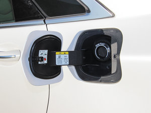 2014款2.0T 自动尊雅版 油箱盖