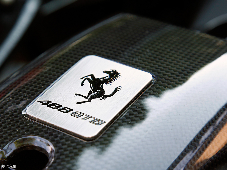 2015�����488 GTB GTB