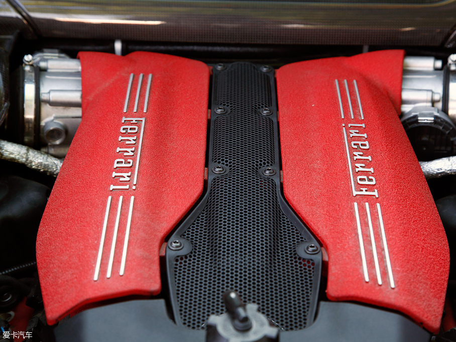 2015�����488 GTB GTB