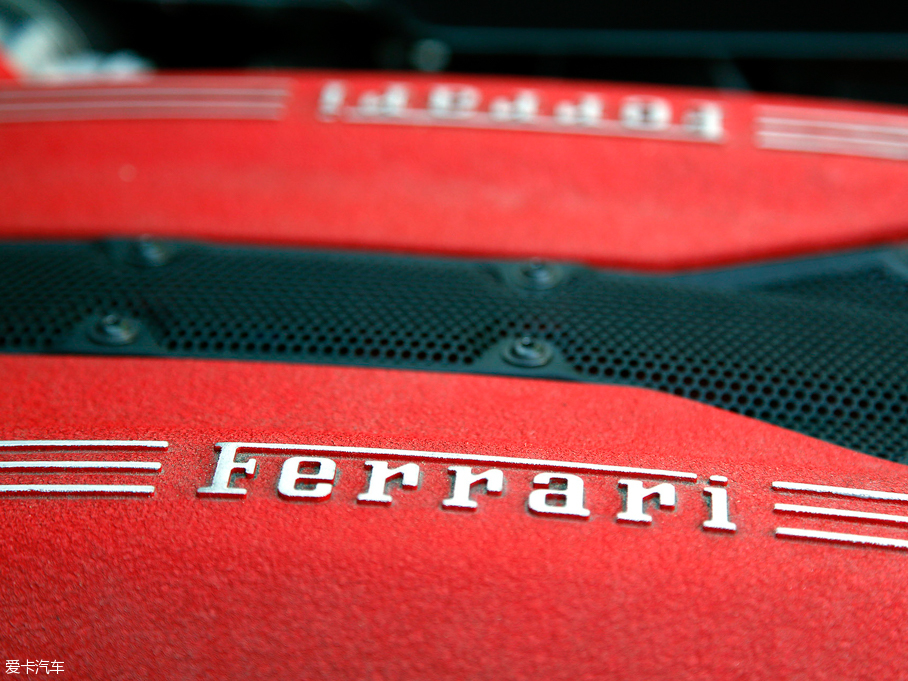 2015�����488 GTB GTB