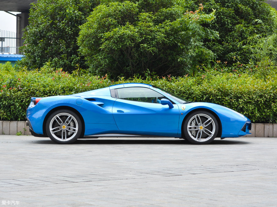 2015488 Spider Spider