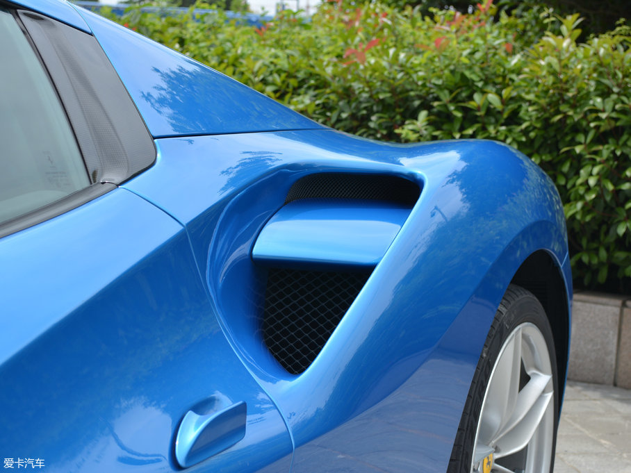 2015488 Spider Spider