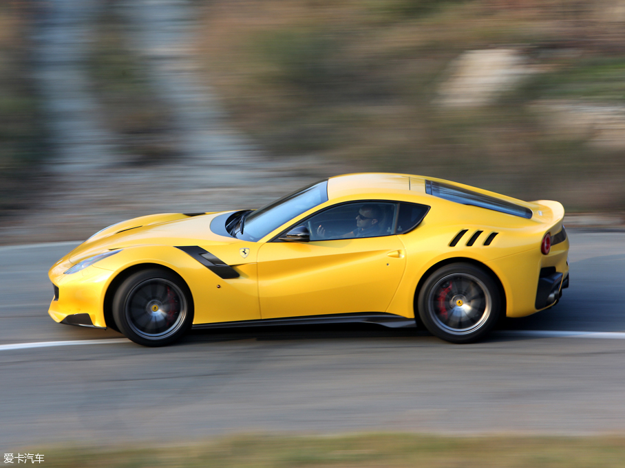 2016F12berlinetta tdf