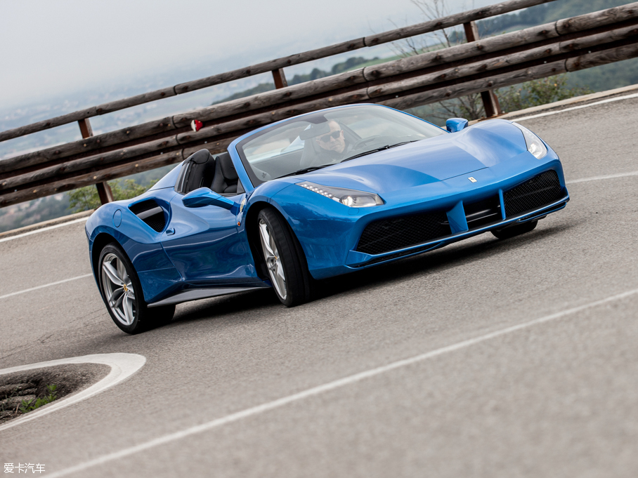 2015488 Spider Spider