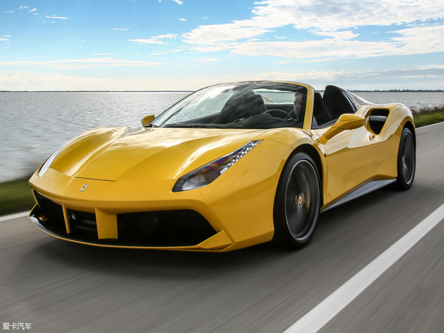2015488 Spider Spider