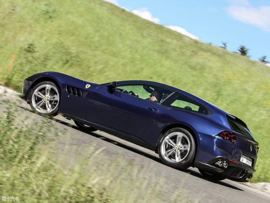 2016GTC4Lusso 6.3 V12