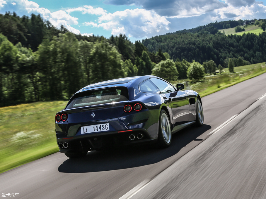 2016��GTC4Lusso 6.3 V12