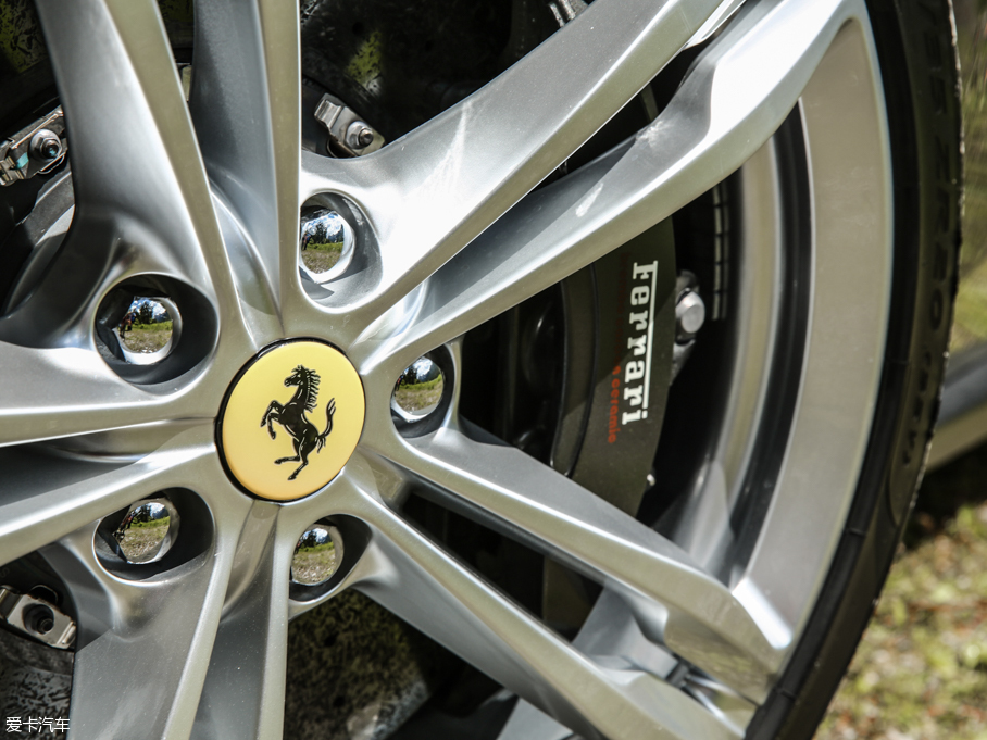 2016GTC4Lusso 6.3 V12