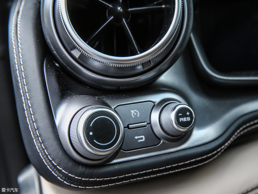 2016GTC4Lusso 6.3 V12