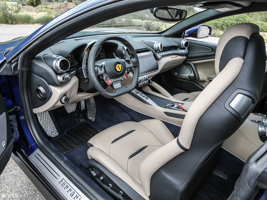 2016GTC4Lusso 6.3 V12