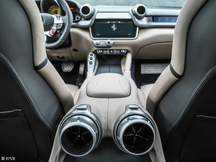 2016GTC4Lusso 6.3 V12