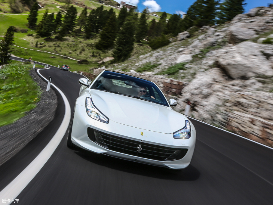 2016GTC4Lusso 6.3 V12