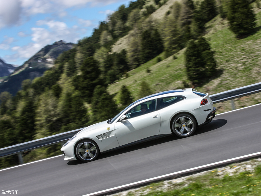 2016GTC4Lusso 6.3 V12