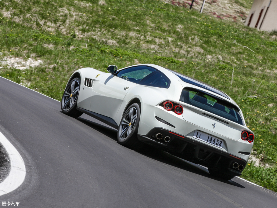 2016GTC4Lusso 6.3 V12