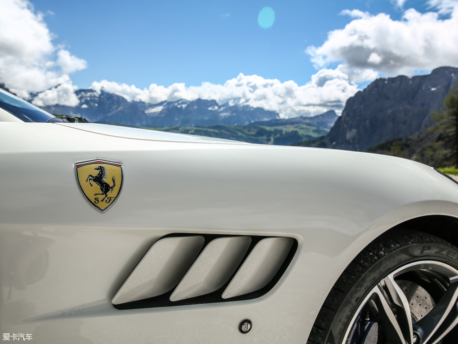 2016GTC4Lusso 6.3 V12