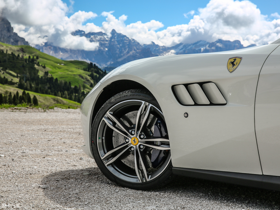 2016GTC4Lusso 6.3 V12