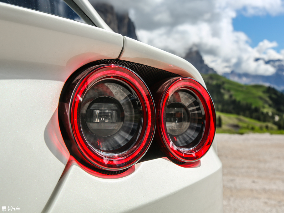 2016GTC4Lusso 6.3 V12