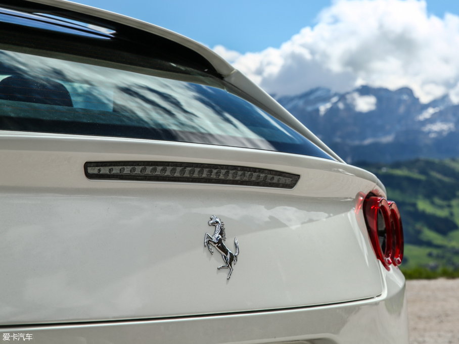 2016GTC4Lusso 6.3 V12