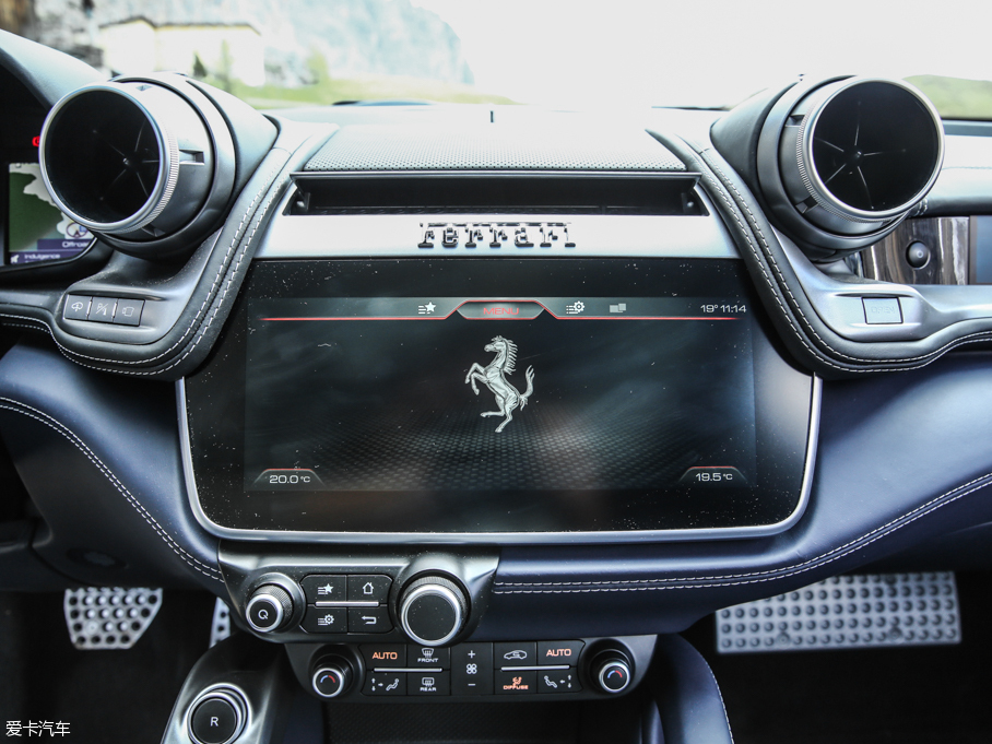 2016GTC4Lusso 6.3 V12