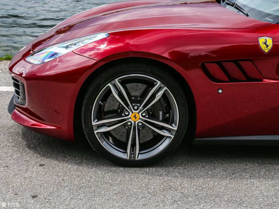 2016GTC4Lusso 6.3 V12