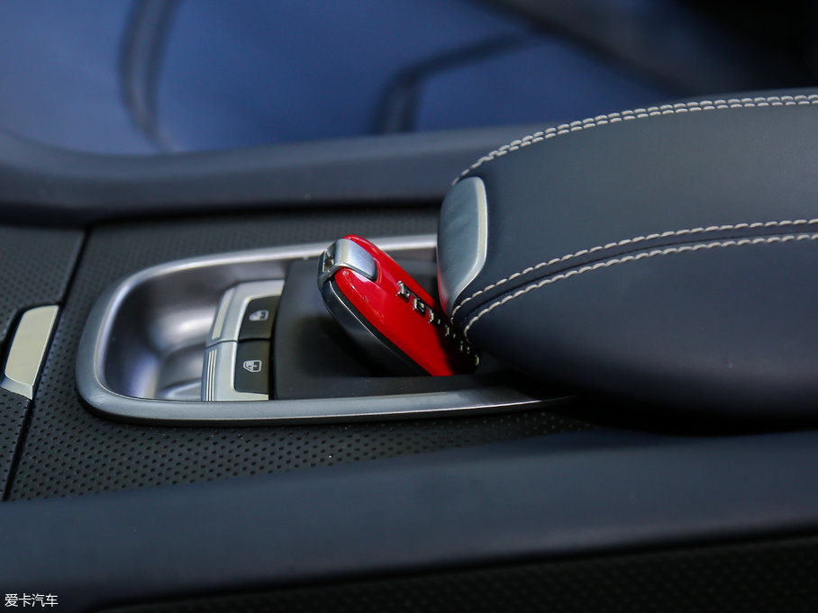 2016GTC4Lusso 6.3 V12