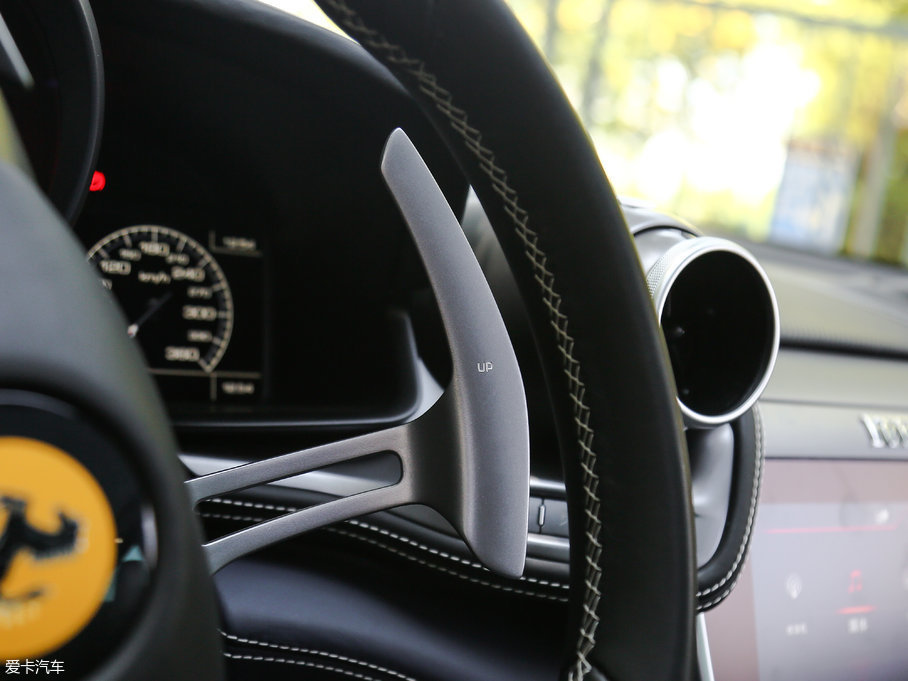 2016GTC4Lusso 6.3 V12