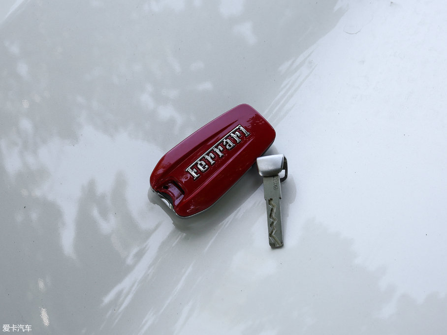 2016GTC4Lusso 6.3 V12