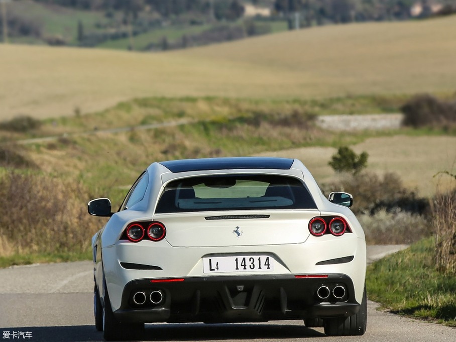 2017GTC4Lusso T 3.9T V8