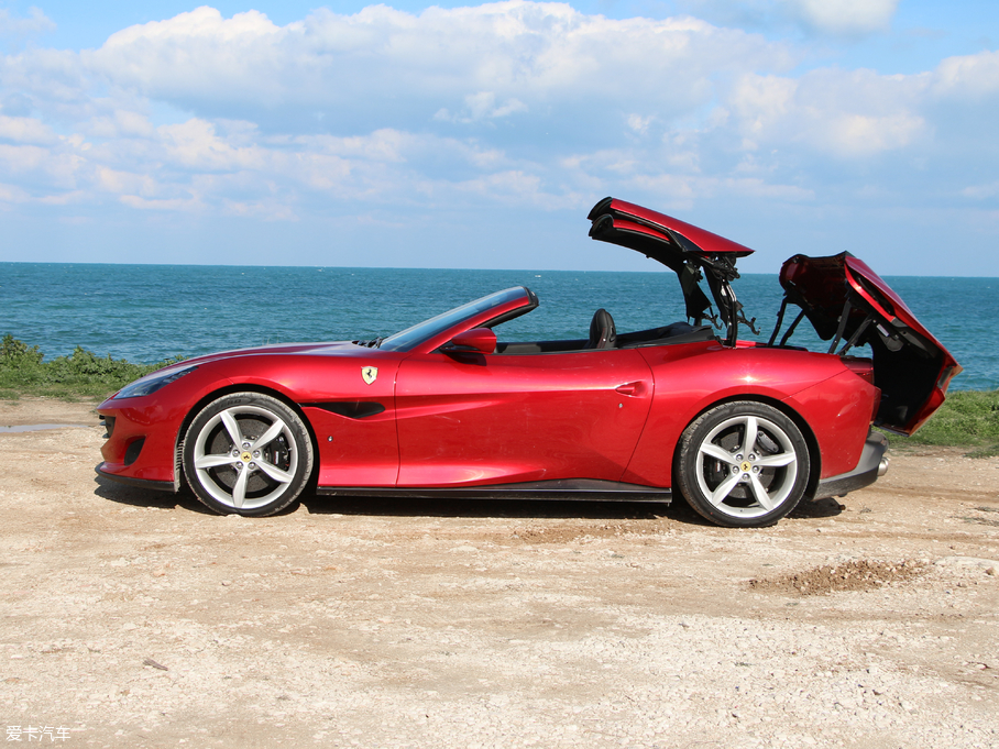 2018Portofino 3.9T V8