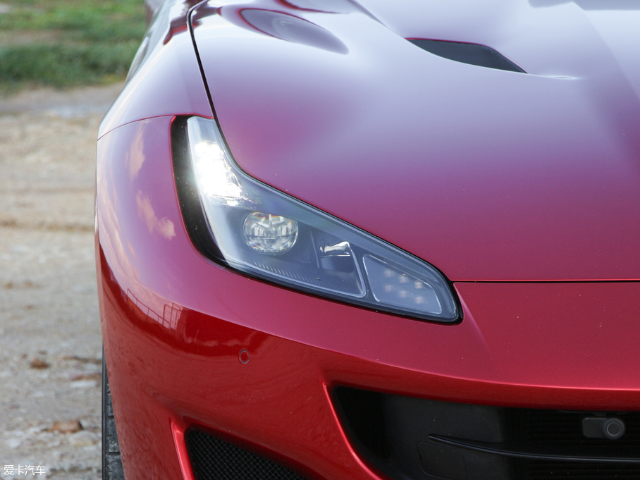 2018Portofino 3.9T V8