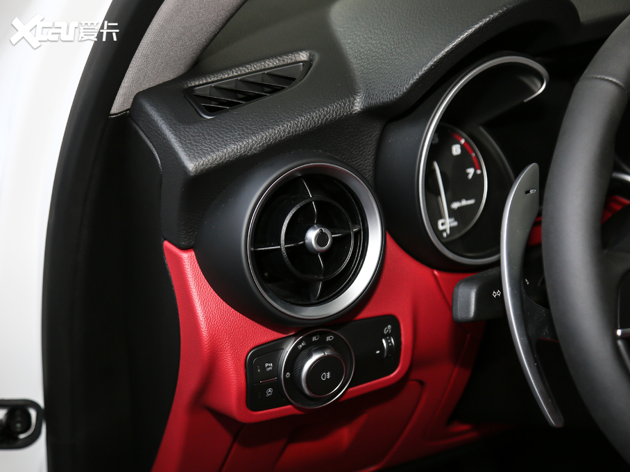 2019Stelvio˹̹S 280HP A Black Package