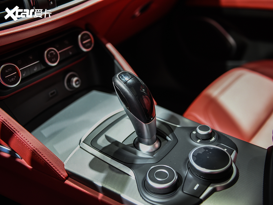 2019Stelvio˹̹S 280HP A Black Package