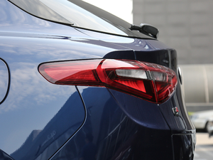 2019280HP A Black Package ^