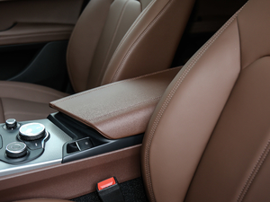 2019280HP A Black Package 