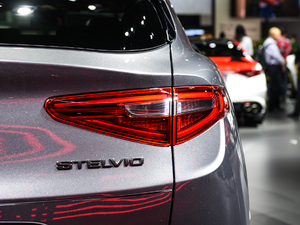 2019280HP A Black Package β