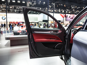 2019280HP A Black Package g