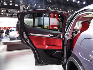 2019280HP A Black Package g