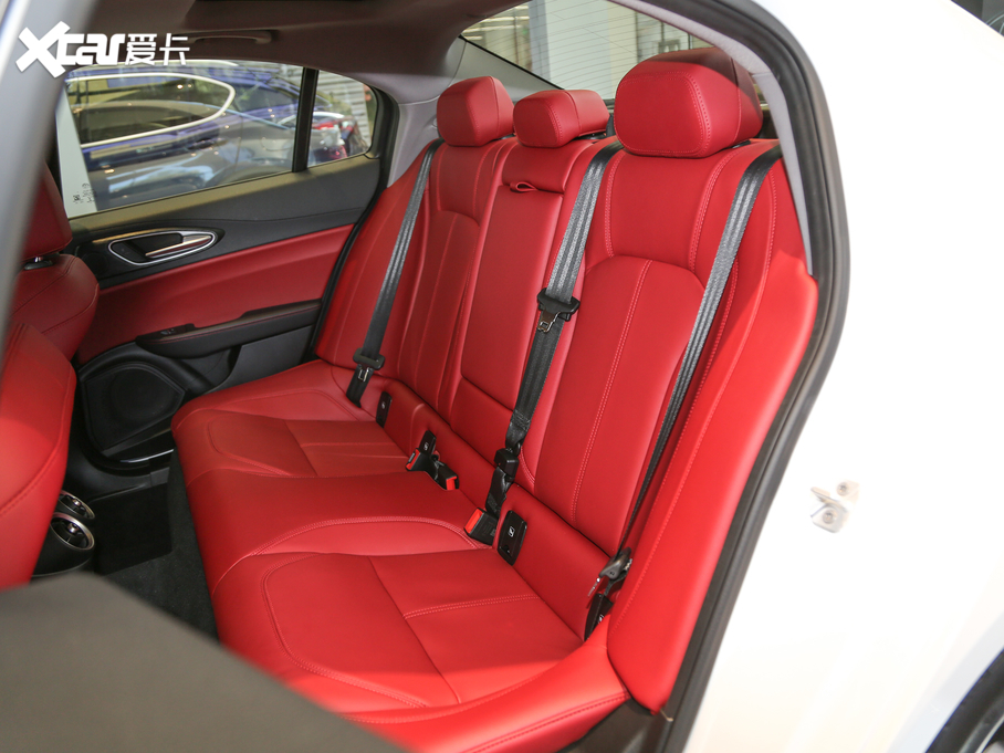 2019Giulia~ 280HP A Black Package